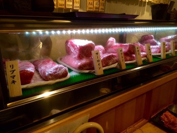 「治郎丸」料理 1135242 A5肉の存在感、いい肉ディスプレイ！