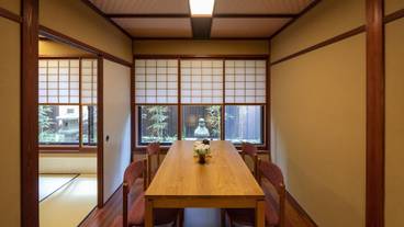 客室内のダイニングエリア / 15