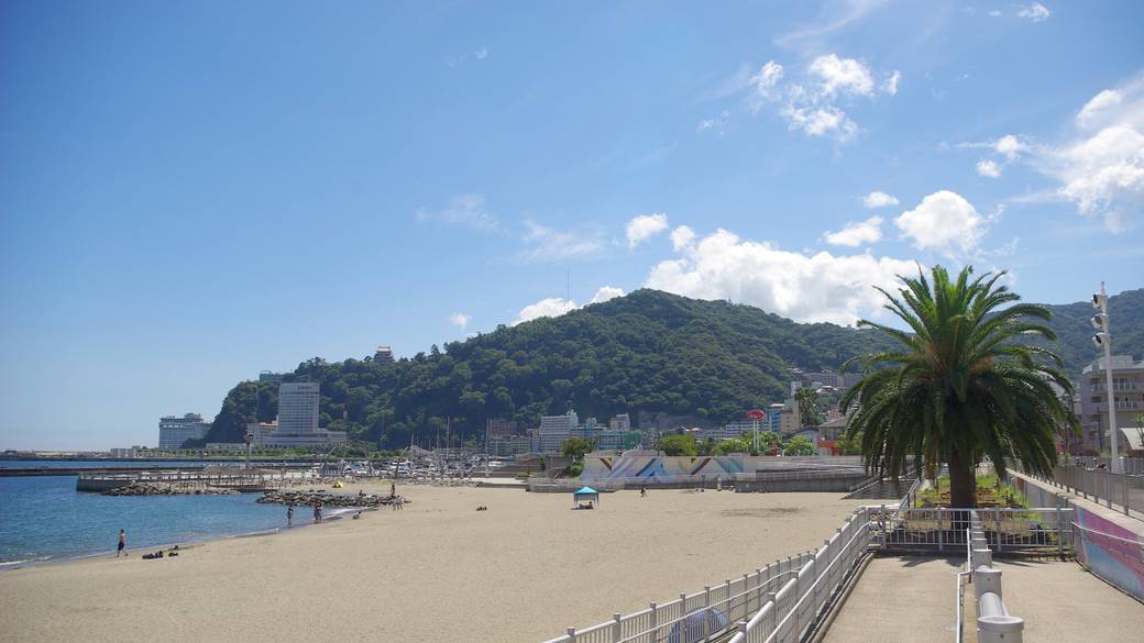 熱海の海沿いのエリアで
観光＆グルメを満喫 / 1