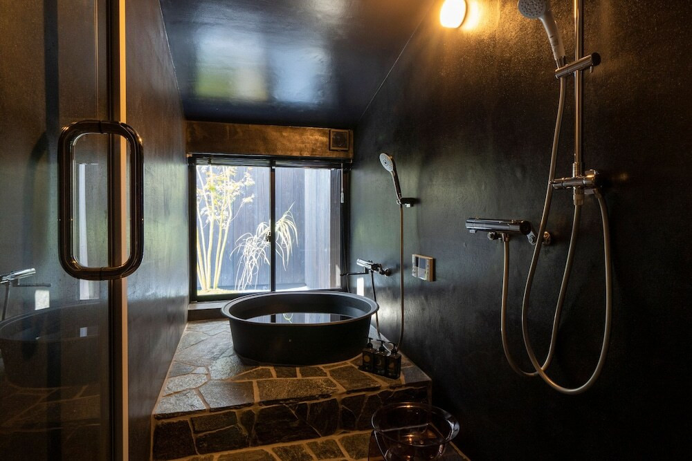 バスルームのシャワー