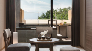 ルーム シングルベッド 2 台 マウンテンビュー (Outside Hot Spring, View)