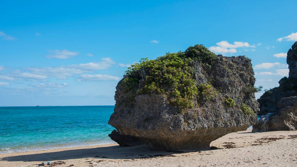 岩の影でひとやすみ / 2
