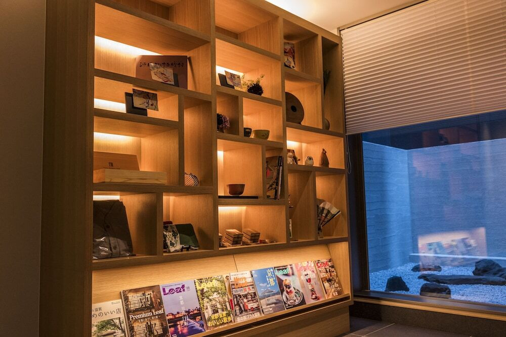 ロビーラウンジ