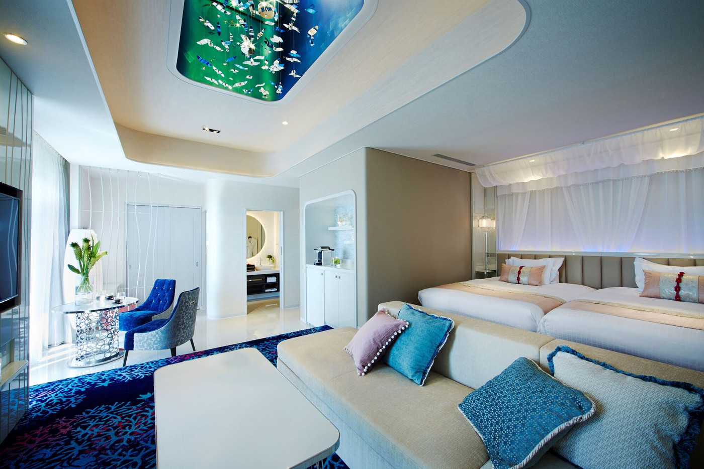 記念日なら、ラグジュアリー感たっぷりの深海がテーマのフロアへ3106763