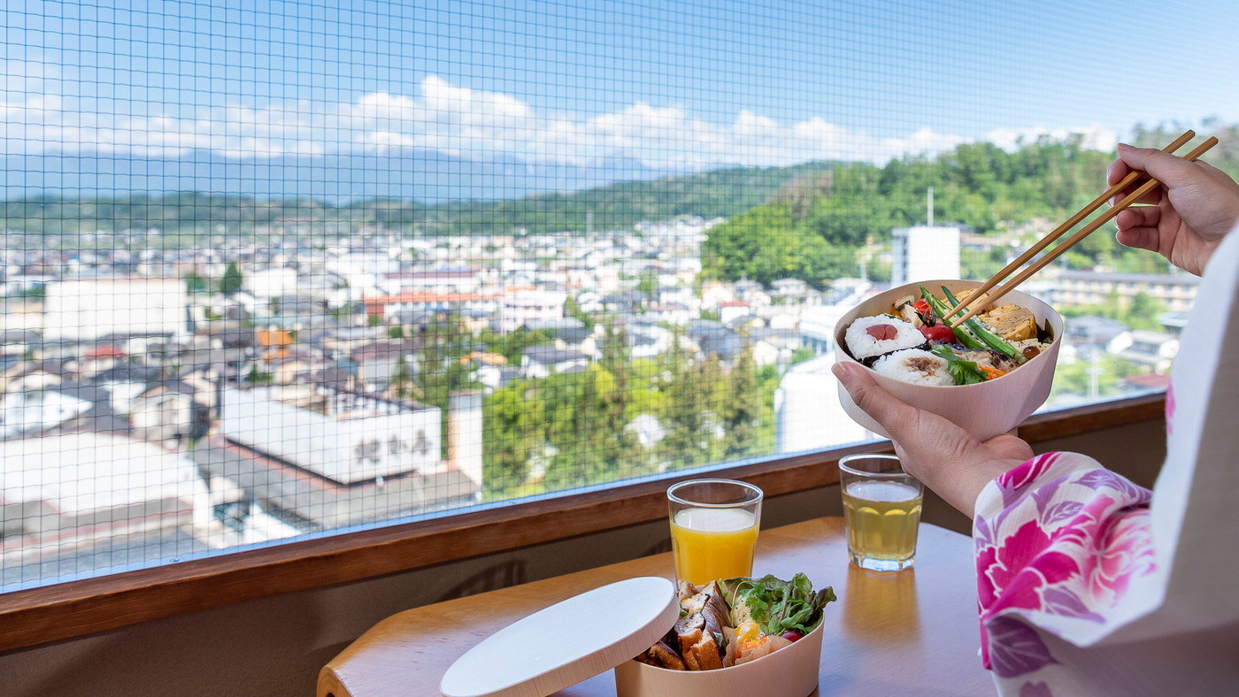 北アルプスの絶景を一望できる温泉ホテル「onsen hotel OMOTO」3924131