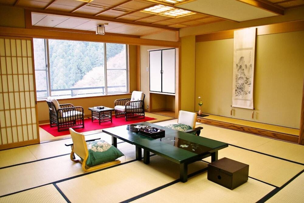 和の雰囲気感じるお宿で自家源泉の温泉を2人占め4273259