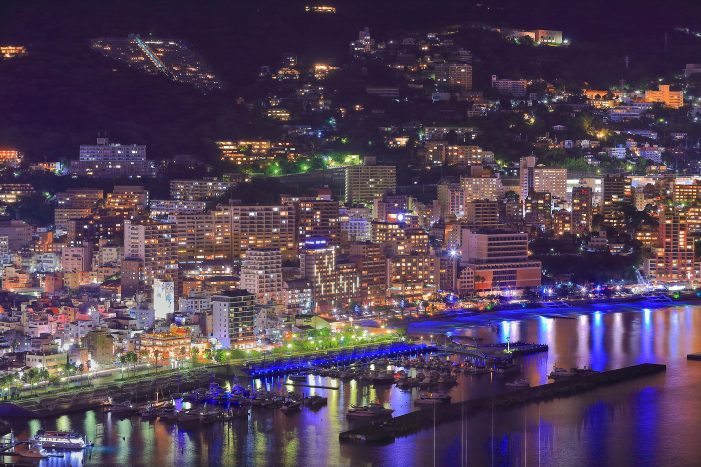 熱海温泉街夜景