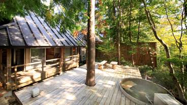 月の下に眠る おぼろ月 露天風呂 / 3