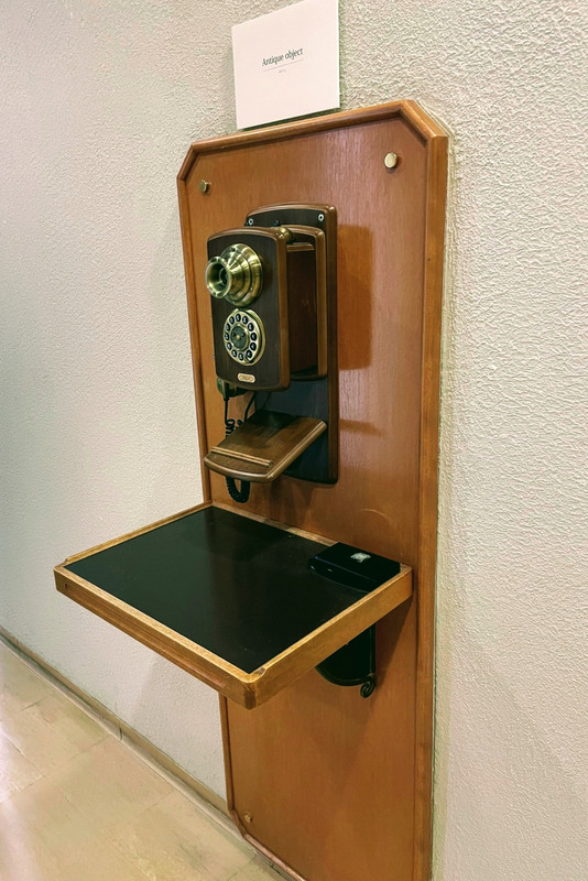 ホテル内にある電話機