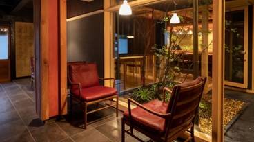 近江屋のラウンジ / 1