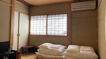 客室 / 6