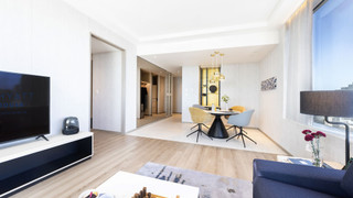 デラックス スイート キングベッド 1 台ソファーベッド付き