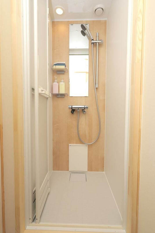 バスルームのシャワー