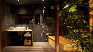 半露天檜風呂付き客室