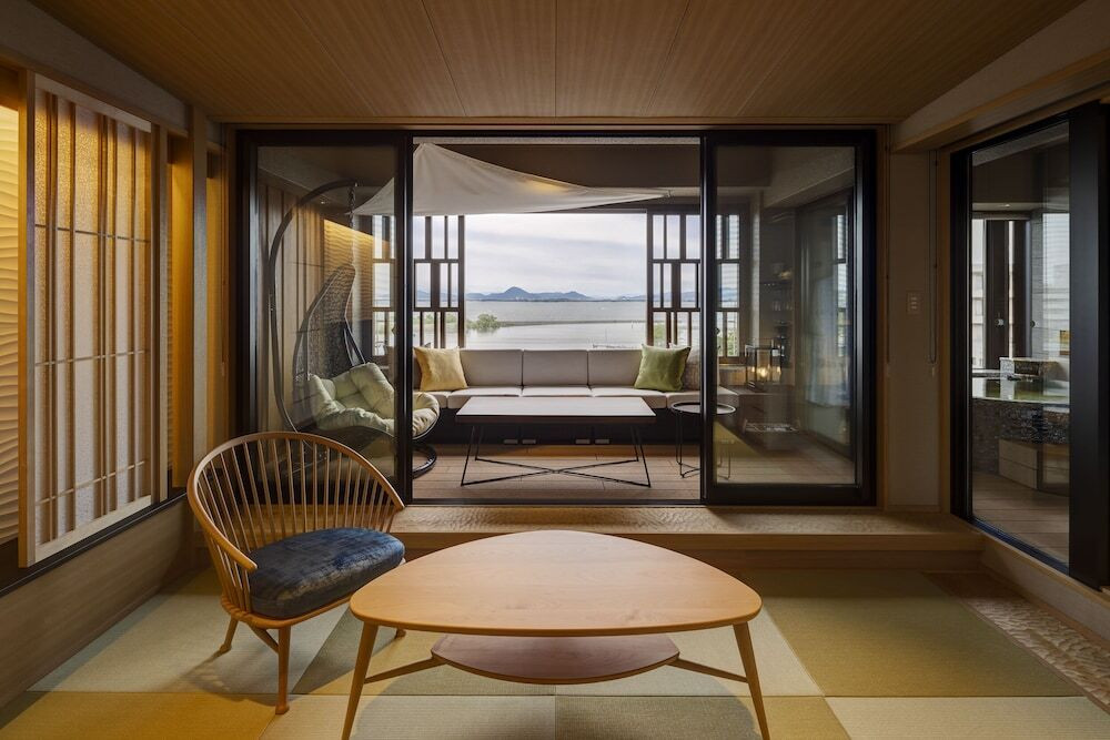 滋賀県には琵琶湖の絶景を満喫できる魅力的な宿がたくさん♩4065340