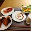2日目の朝食、パン焦がしちゃった