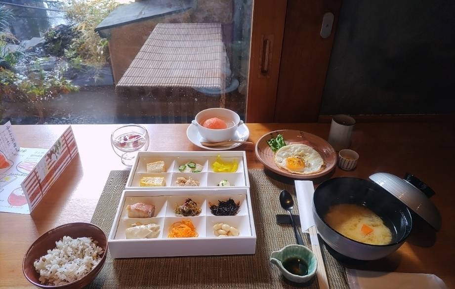 しっかり満たされる朝
和定食で元気チャージ / 4