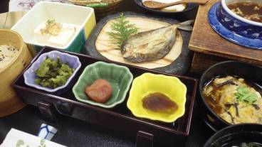 食事・飲み物 / 5