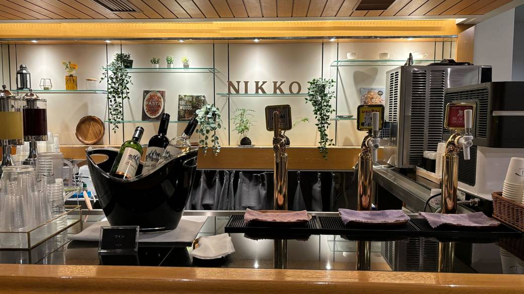 暖炉ラウンジのカウンター / 1