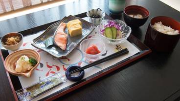 食事・飲み物 / 7