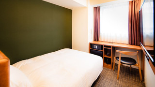 シングルルーム A ダブルベッド 1 台 禁煙 (2名利用)