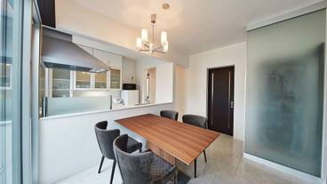 客室内のダイニングエリア / 12