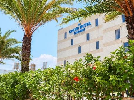 THE GRAND HOTEL GINOWAN / 1