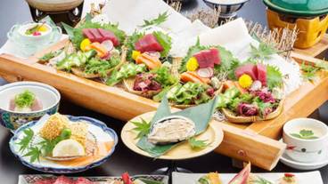 食事・飲み物 / 3