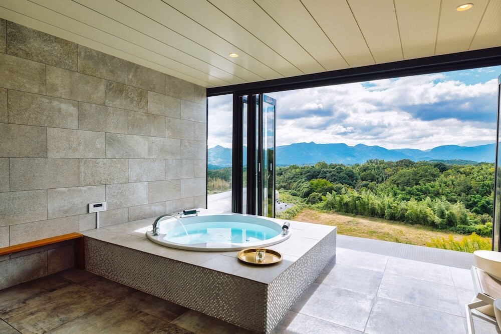 オーバルテント 半露天風呂