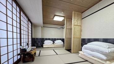 客室 / 37