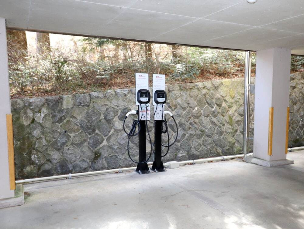 電気車両充電スタンド