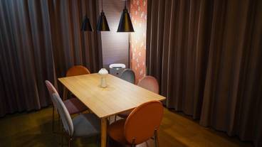 客室内のダイニングエリア / 23