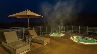 屋外スパ浴槽 / 3