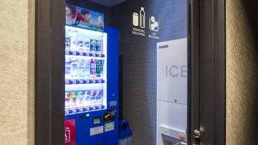 自動販売機コーナー / 9