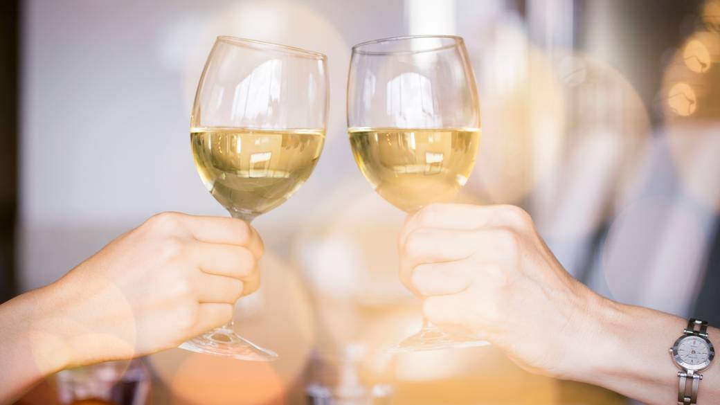 専用ラウンジで
海絶景を眺めて乾杯 / 2