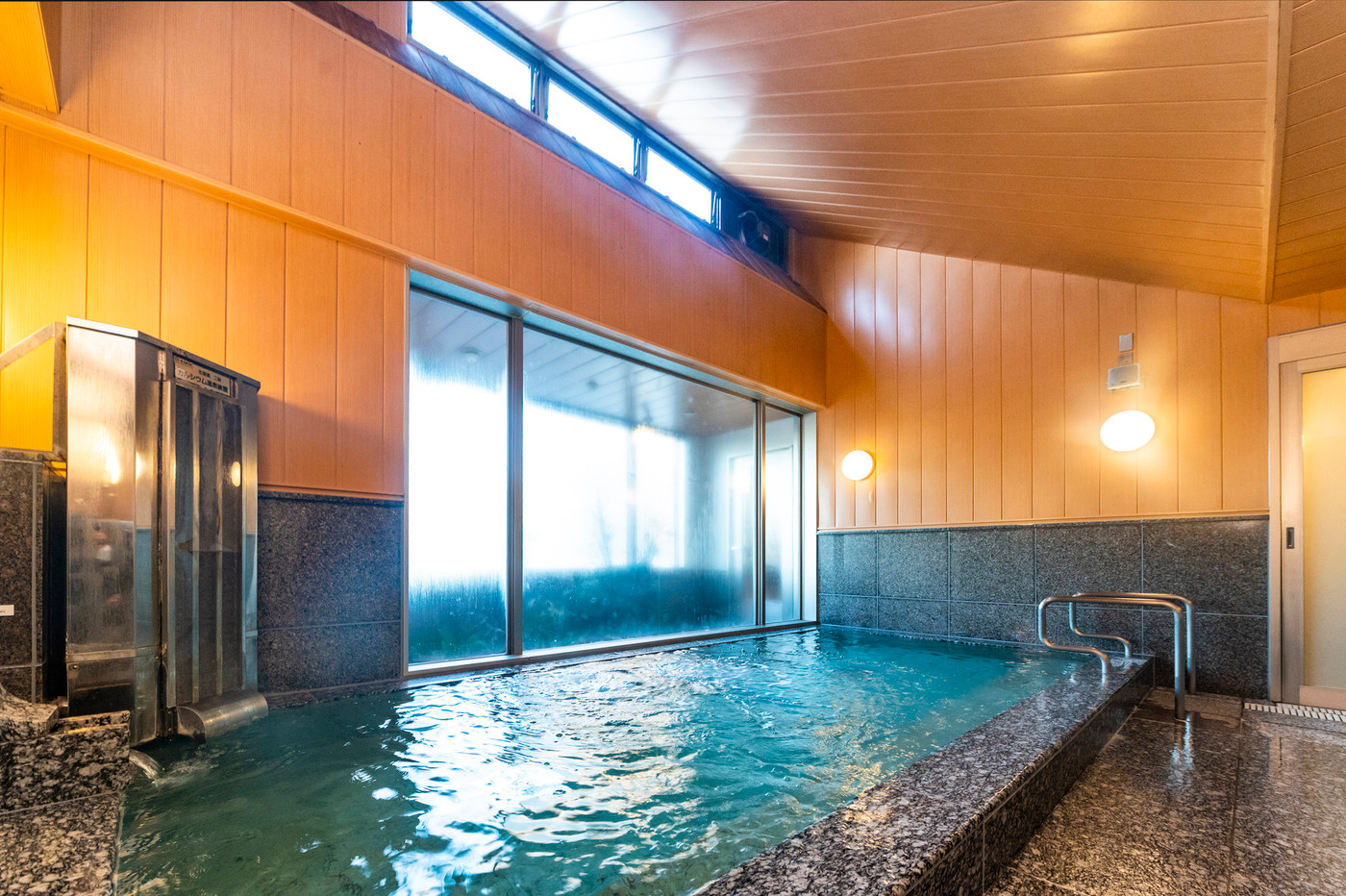 セキュリティカードで入退室管理。可愛いインテリアに癒される3760058