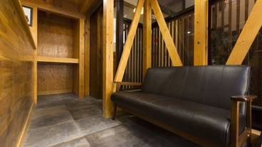 ロビー応接スペース / 2