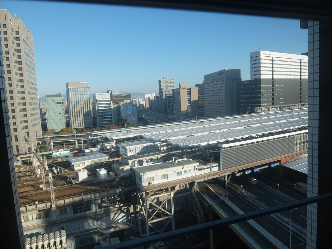 新大阪駅を一望