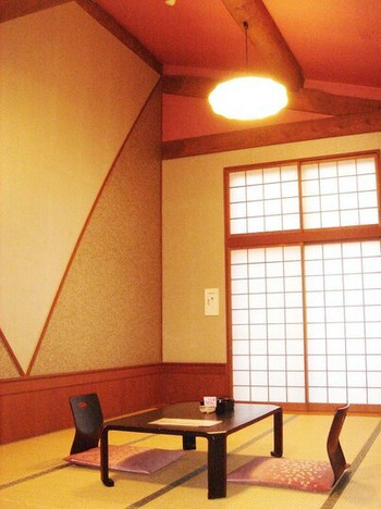 源泉かけ流しの温泉で美肌に！3437805