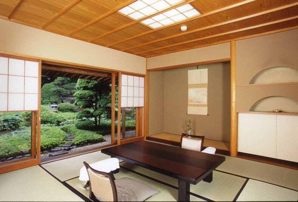 全室離れの高級旅館で四季を感じられる会席料理にうっとり4070455