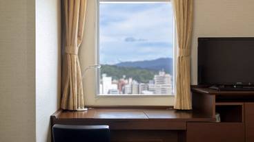 客室 / 30