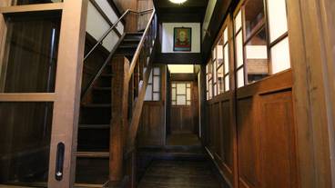 内部エントランス / 2