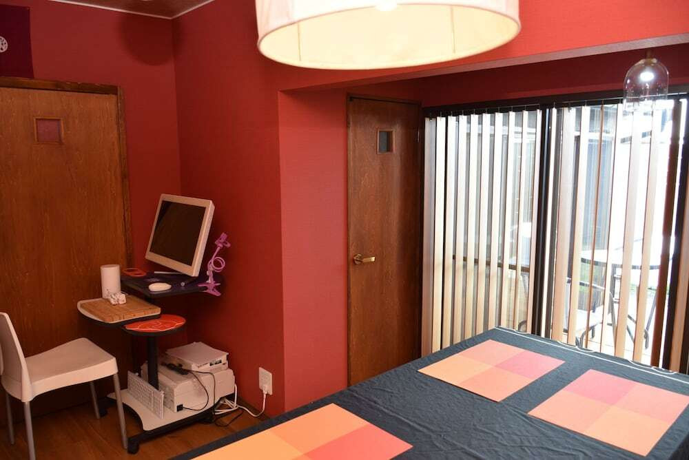 客室内のダイニングエリア