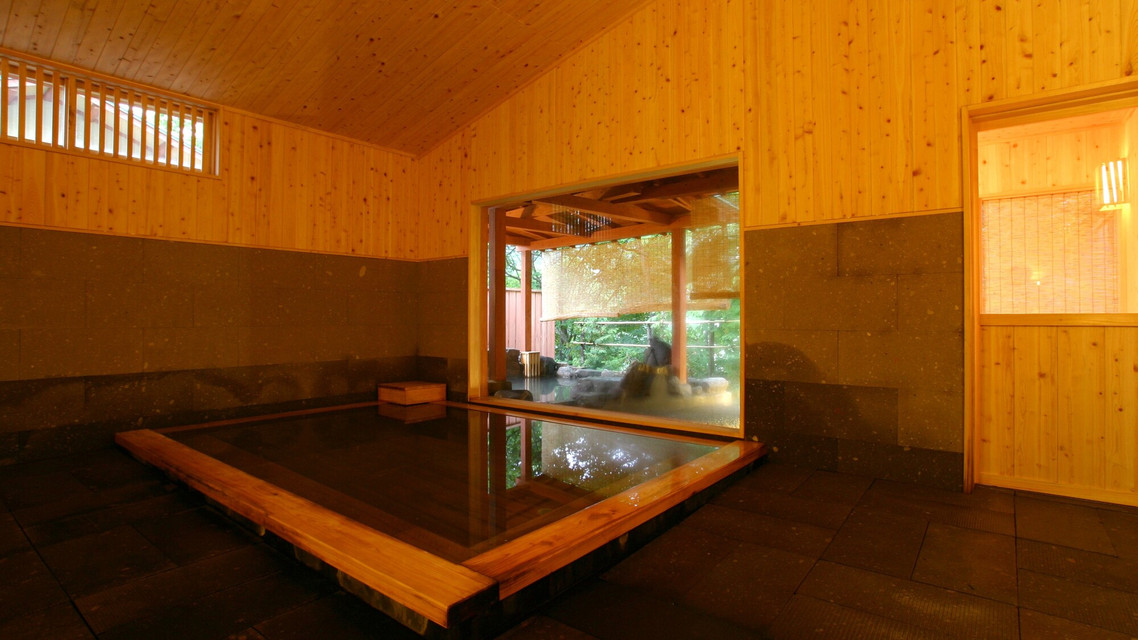 離れの湯屋「森乃湯」内湯①