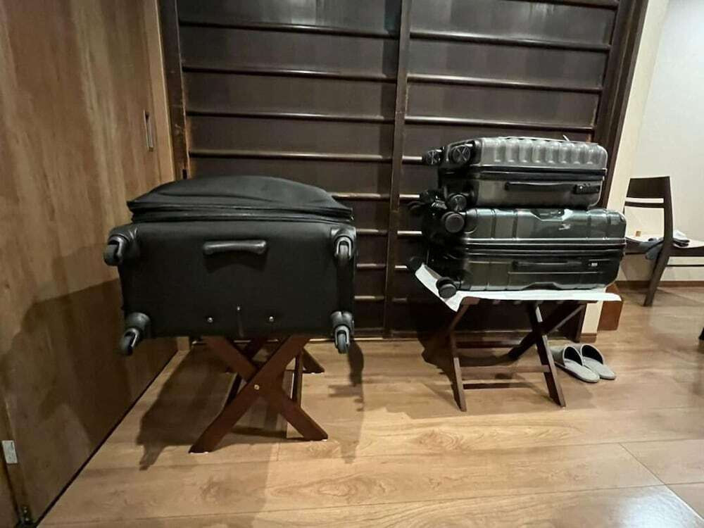 客室内のダイニングエリア