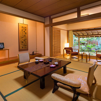 四つの源泉を持つ温泉に癒されて3844332