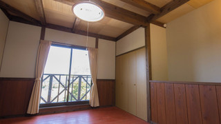 ２階建てロフト付き貸別荘：最大5名まで禁煙