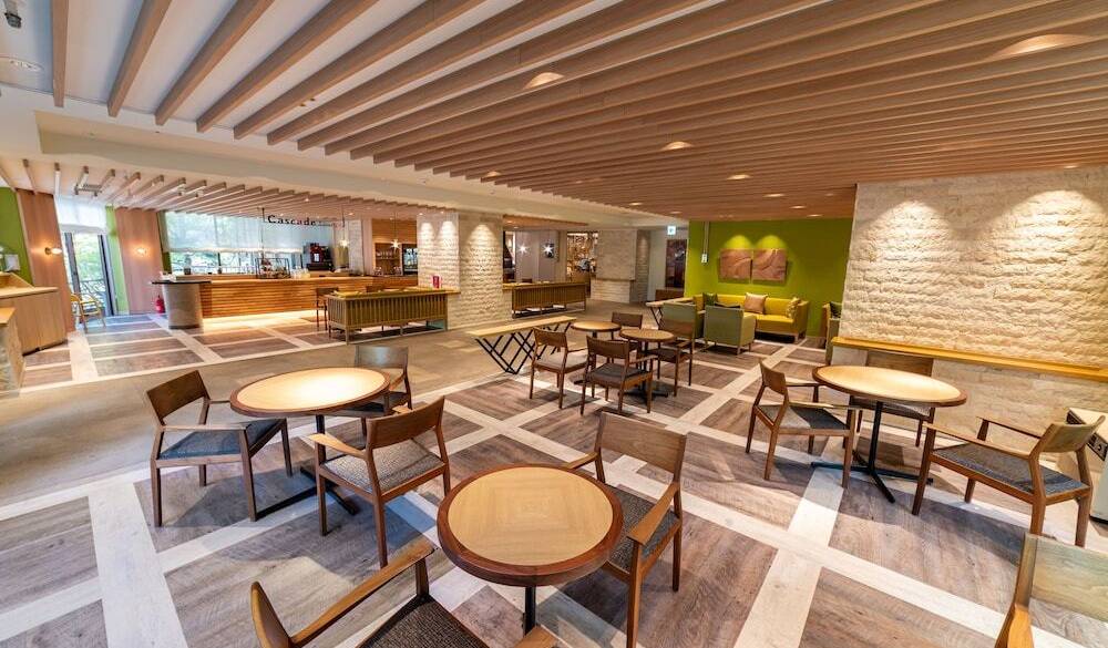 カスケード ラウンジ／店内 / 3