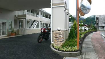 施設の入り口 / 5