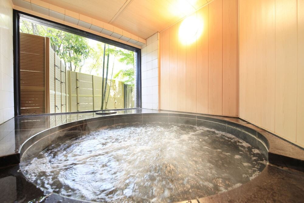 美肌効果・保湿効果が期待できる温泉で身も心もポカポカに4020392